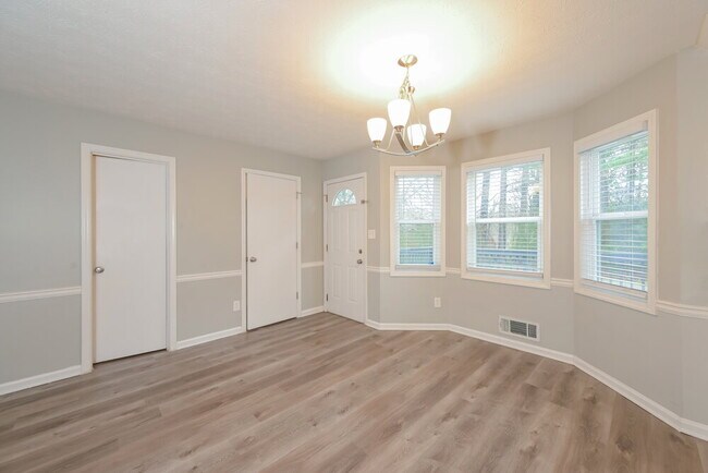 Building Photo - 1260 Rocky Rd