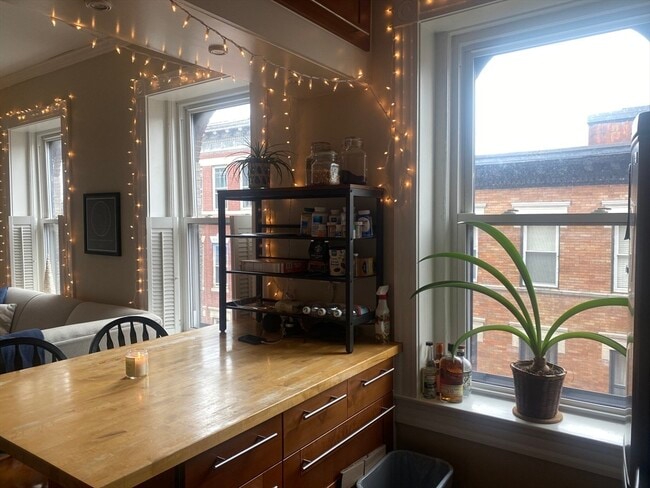 Building Photo - 50 Revere St