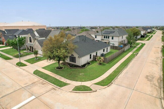 Building Photo - 4823 Upland Dale Ct