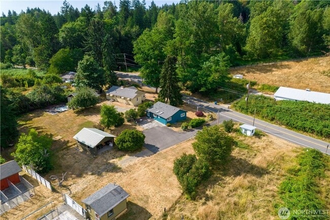 Building Photo - May Valley Road business opportunity available - 2 bedroom 1 bath home with carport & office and ...