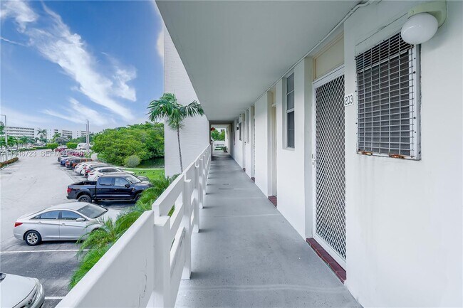 Building Photo - 3030 Marcos Dr