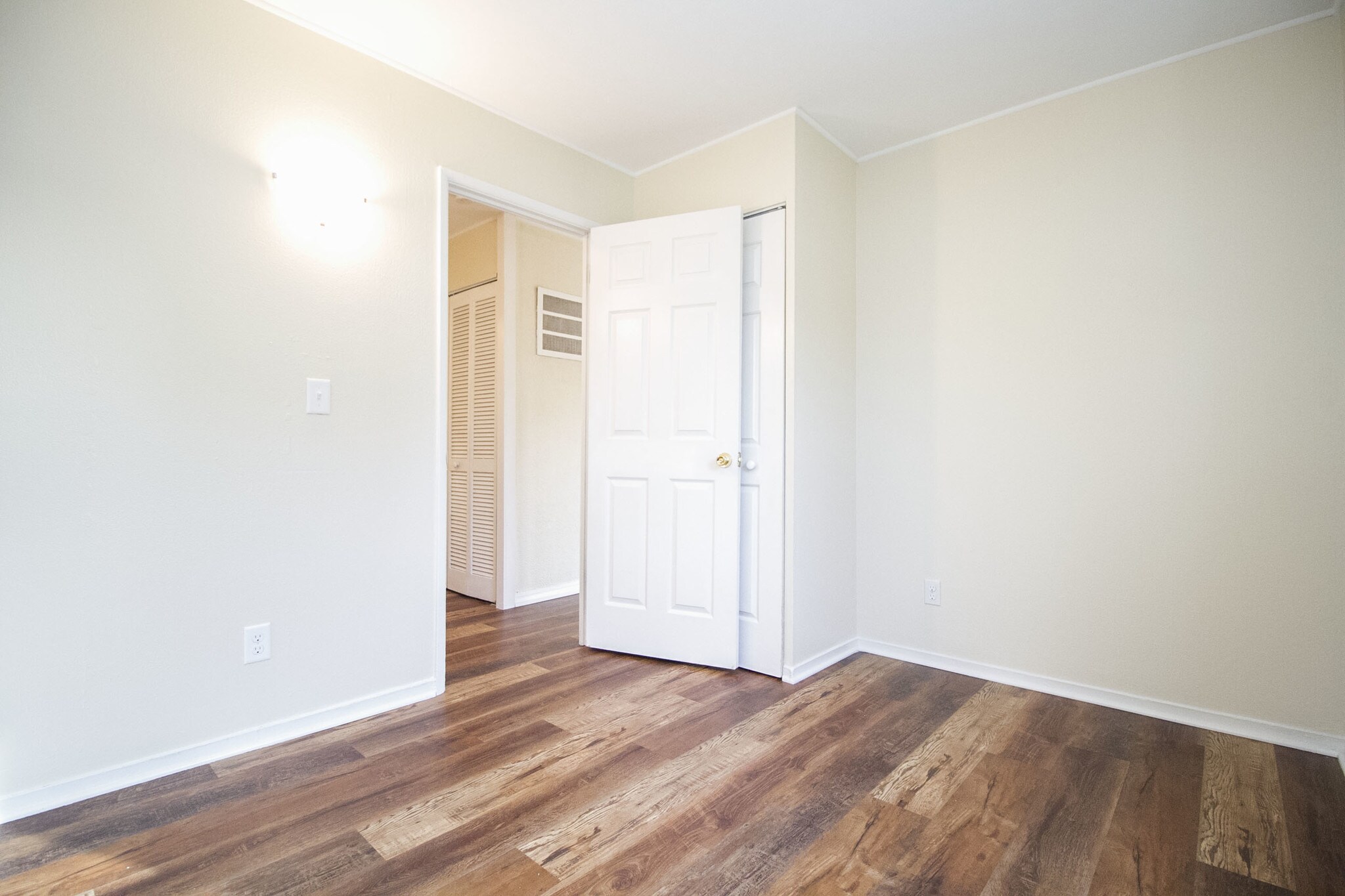 Building Photo - 622 Whitlock Ave