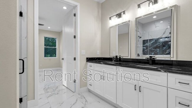 Building Photo - 2839 60th Ave N