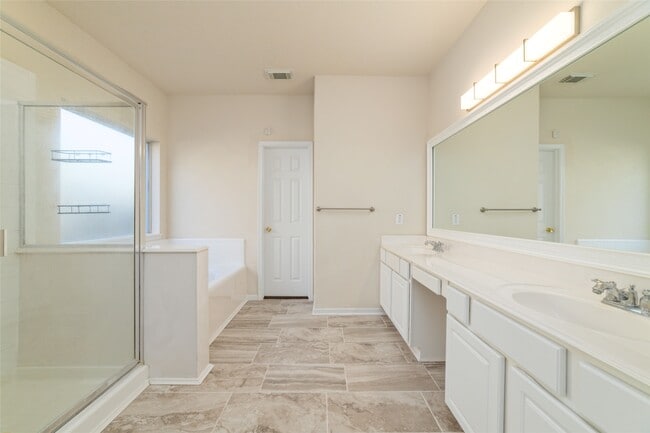 Building Photo - 18510 Lodgepole Pine St