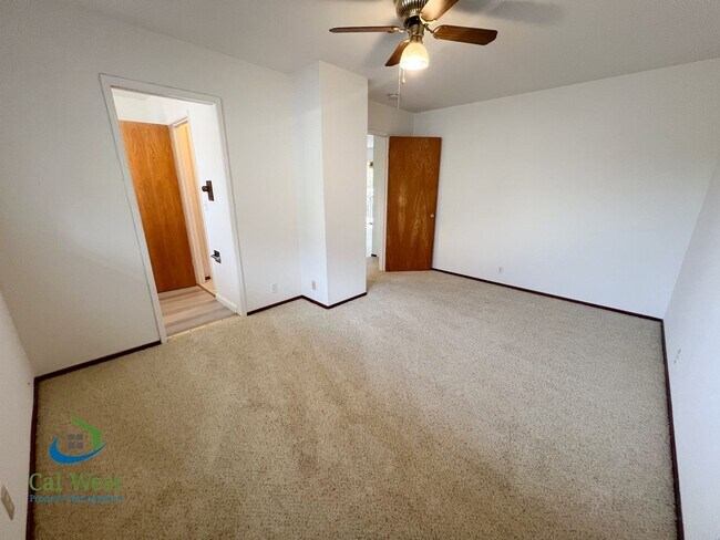 Building Photo - $2,095 - One Bedroom One Bath Apartment - ...