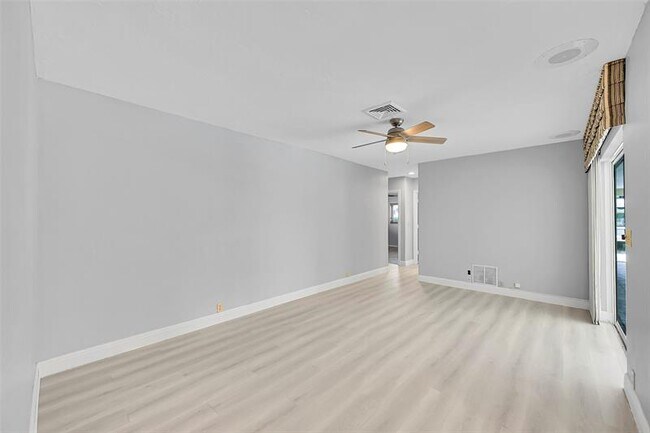 Building Photo - 681 Marine Dr