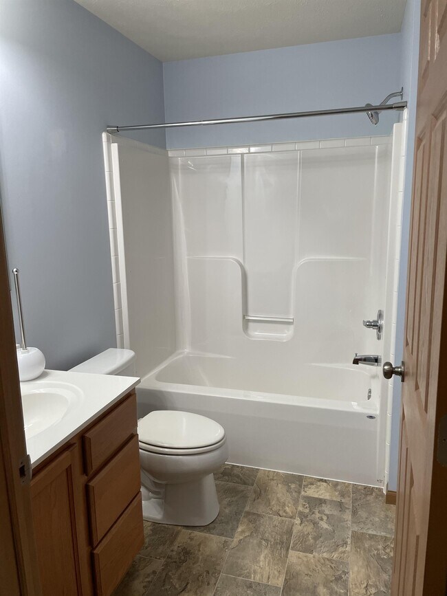 Building Photo - 2650 Millstone Dr