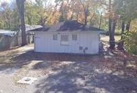 Building Photo - 2315 NW Klamm Rd