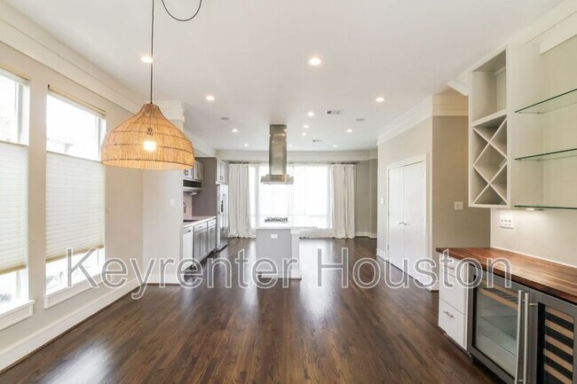 Building Photo - 4313 Floyd St