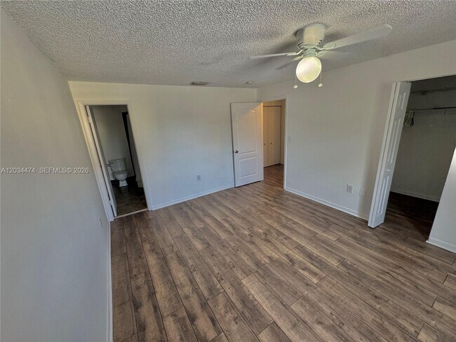 Building Photo - 15460 SW 82nd Ln