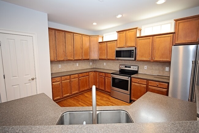 Building Photo - 856 Harborside Ln