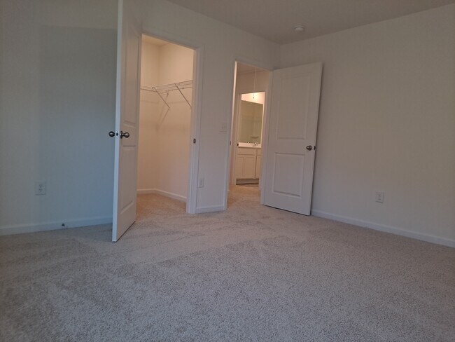 Building Photo - 144 Ibis Loop