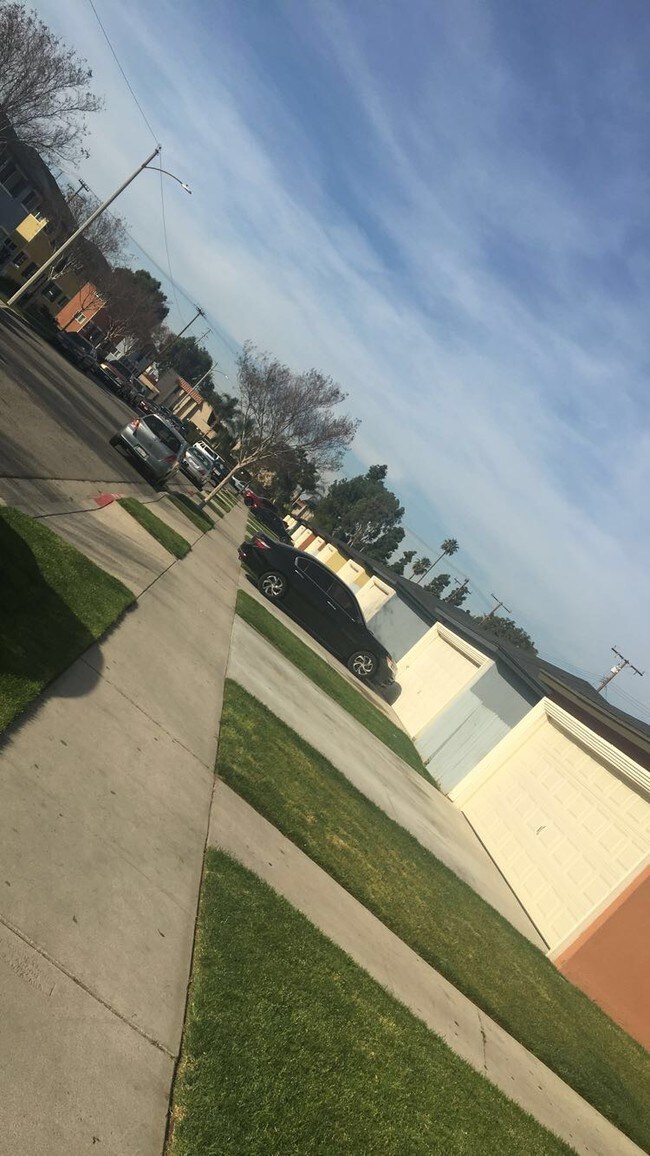 Building Photo - 746 N Mavis St