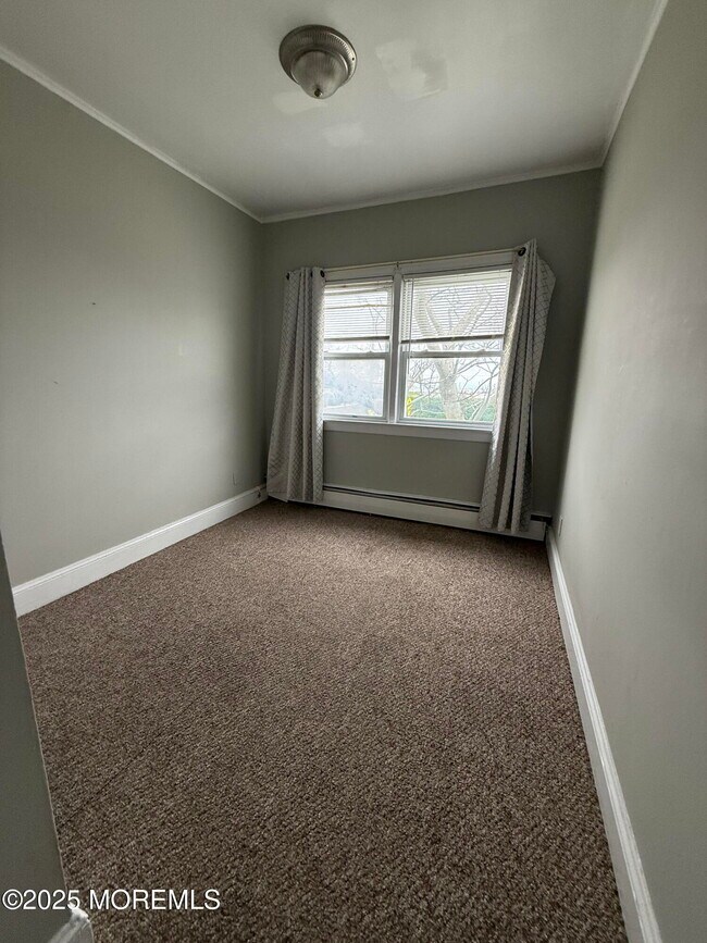 Building Photo - 42 Cottage Pl