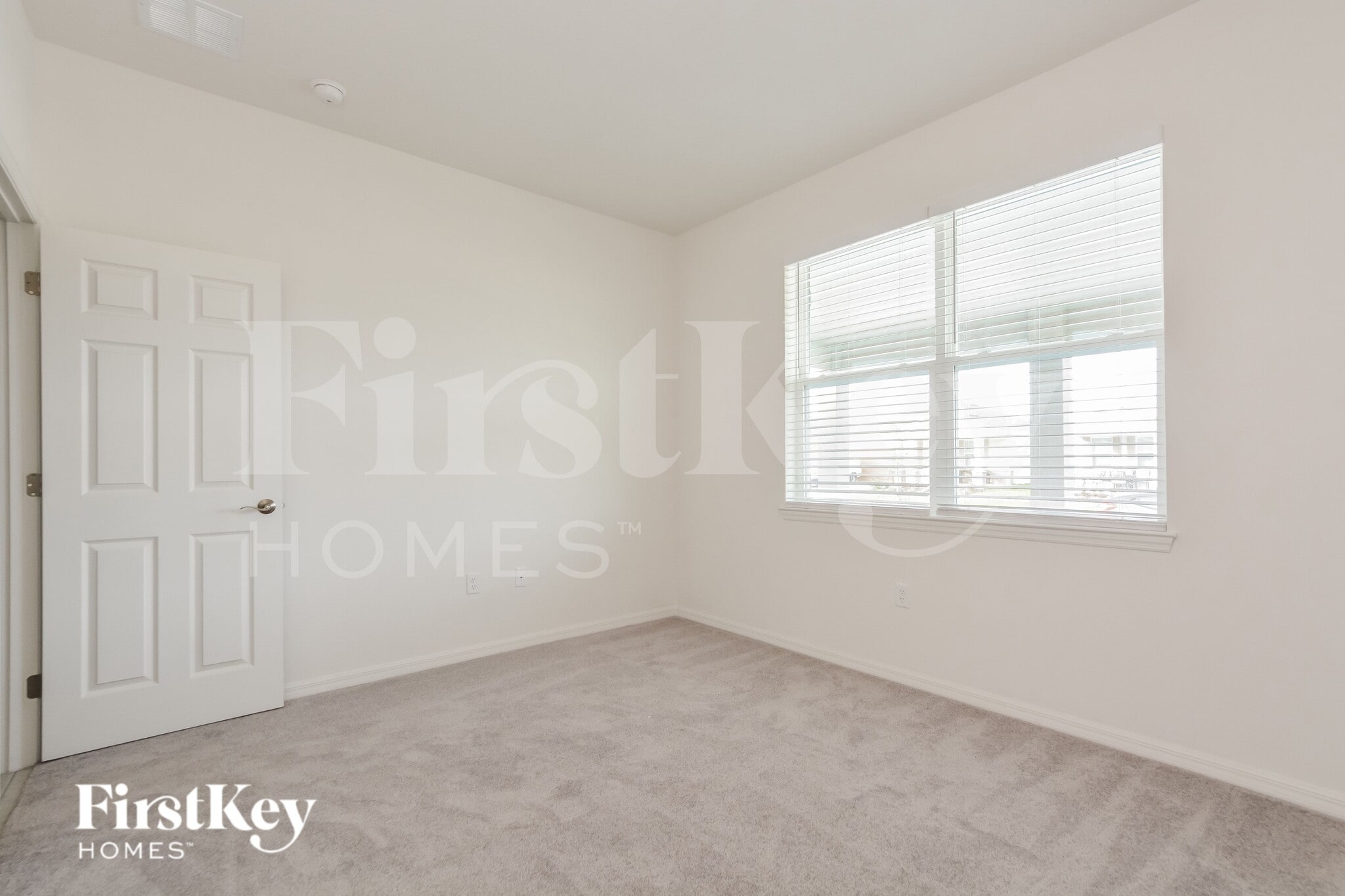 Building Photo - 1215 Ponca Rd