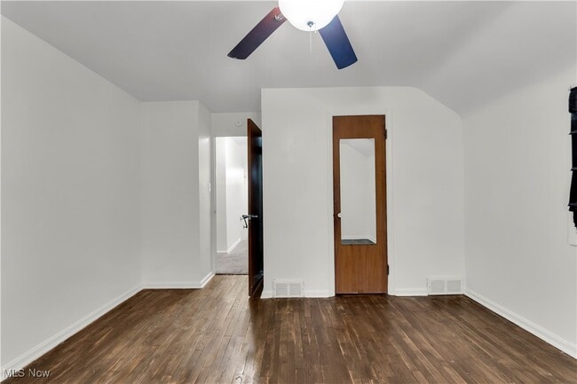 Building Photo - 1044 S Belvoir Blvd