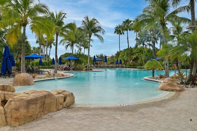 Building Photo - AVAILABLE April - 2/2.5 Townhome with 1 Car garage in Paseo!