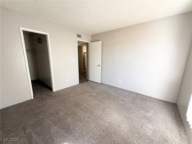 Building Photo - 2981 Juniper Hills Blvd