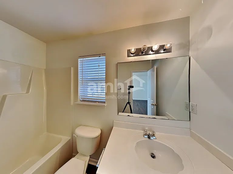 Building Photo - 14406 Arlandes Dr
