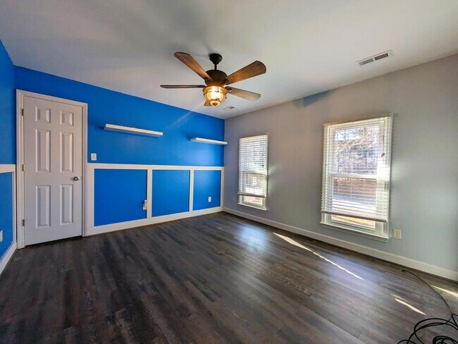 Building Photo - 417 Nichols Farm Dr