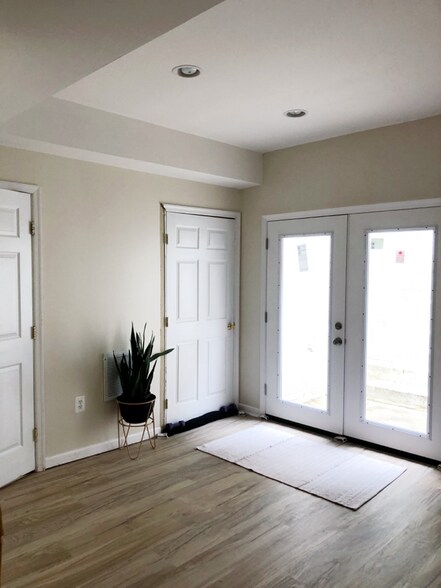 Building Photo - 12822 Booth Rd