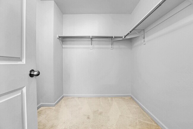 Building Photo - $3,050.00, 4-bed, 3.5-bath, located in Aurora with beautiful finishes.