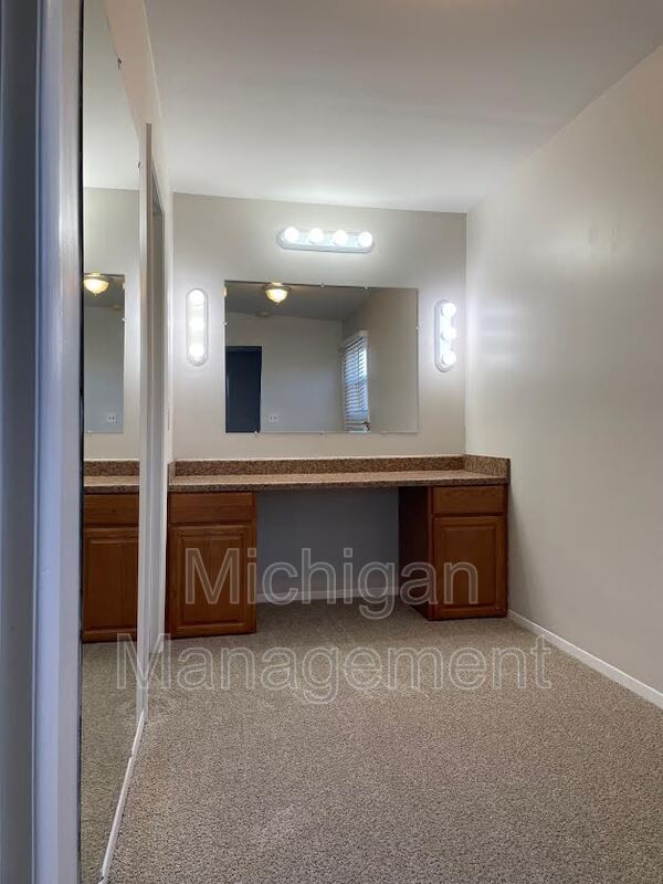 Building Photo - 44947 Forest Trail Dr