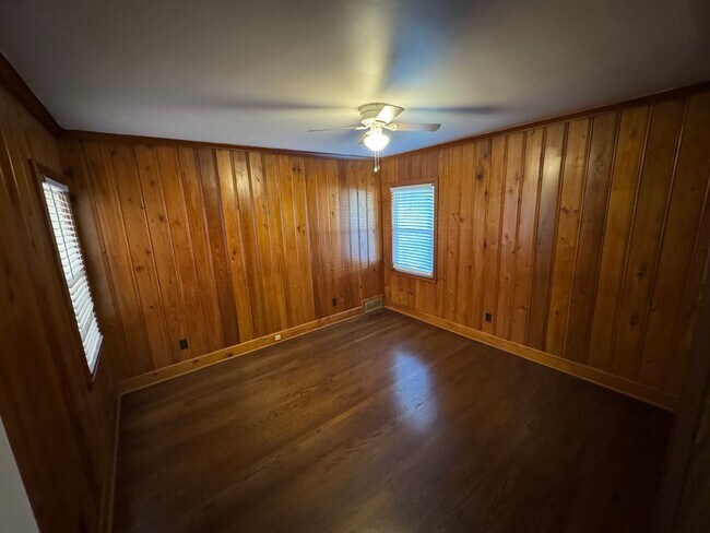 Building Photo - FOR RENT - Haymount Charmer