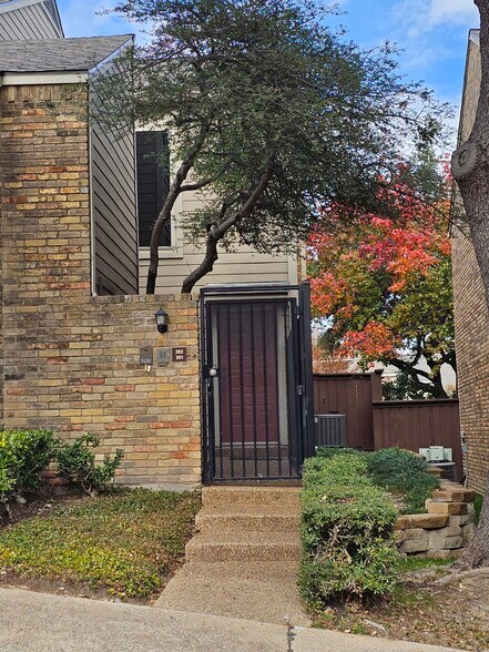 Building Photo - 5616 Preston Oaks Rd