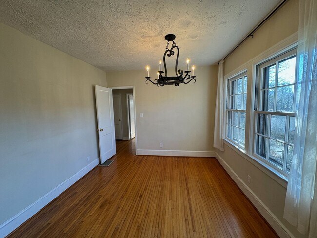 Building Photo - East AVL - Newly Renovated Older Home Featuring Garage and Bonus Room