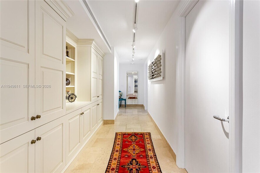 Building Photo - 3400 SW 27th Ave