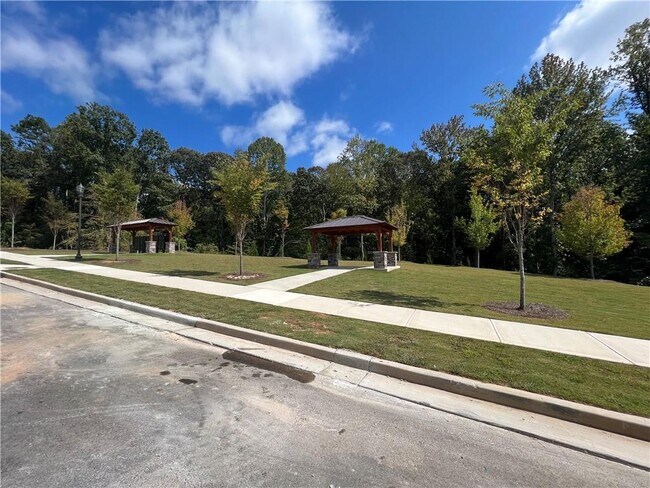 Building Photo - 242 Wells Cir