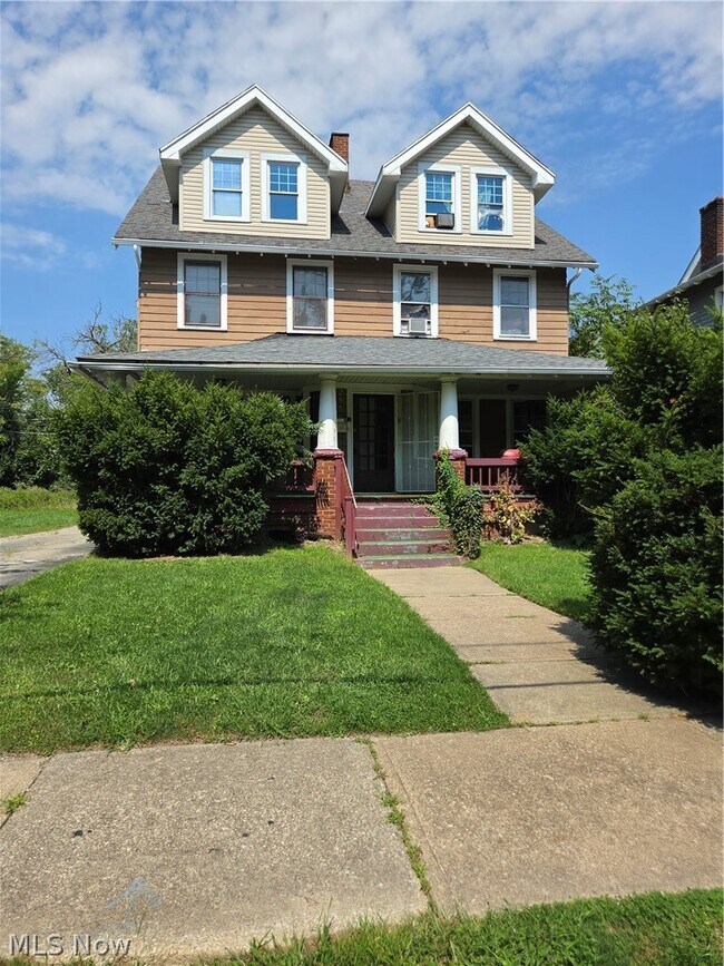 Building Photo - 2859 Avondale Ave
