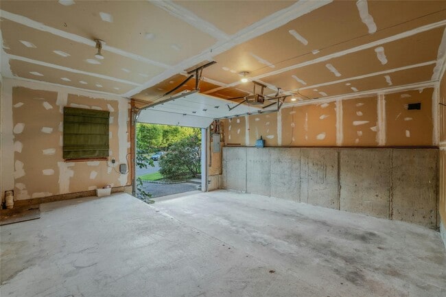 Building Photo - 24 Herb Hill Rd