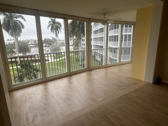 Building Photo - 3224 S Ocean Blvd