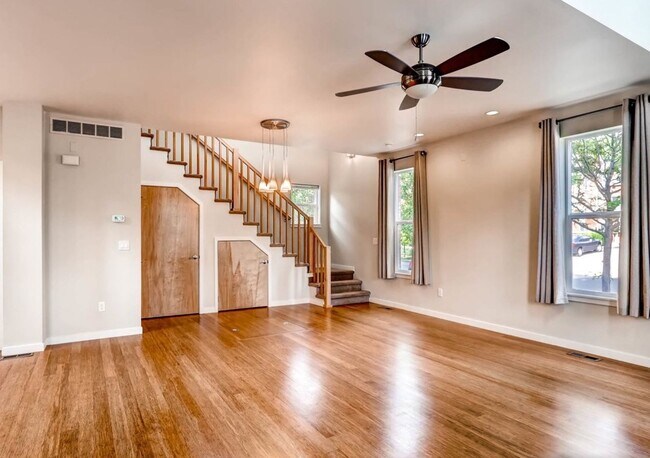 Building Photo - 1 bed 1.5 bath Stand Alone Townhome. Move-In Anytime Between March 15 - May 1st.