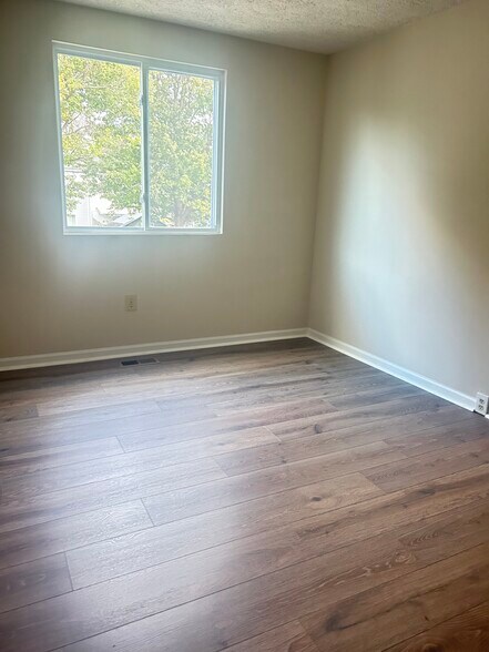 Building Photo - 6781 Brace Ct