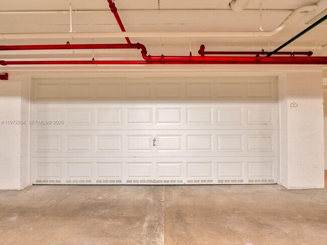 Building Photo - 2051 SE 3rd St