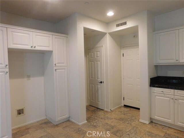 Building Photo - 3351 Via Mereno