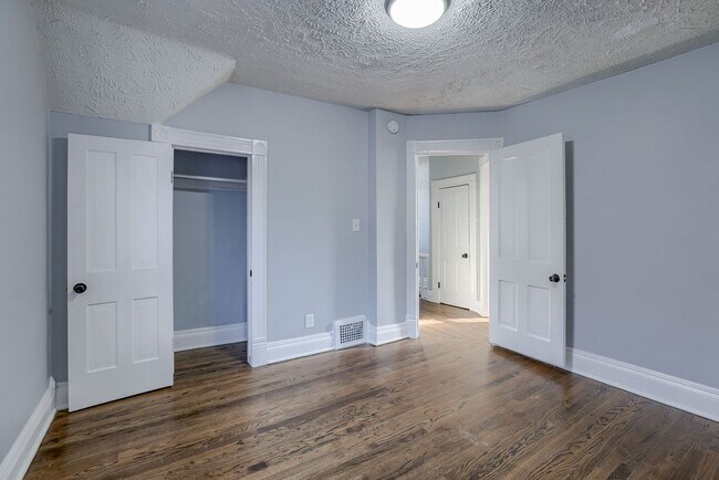 Building Photo - 2411 Emmet St