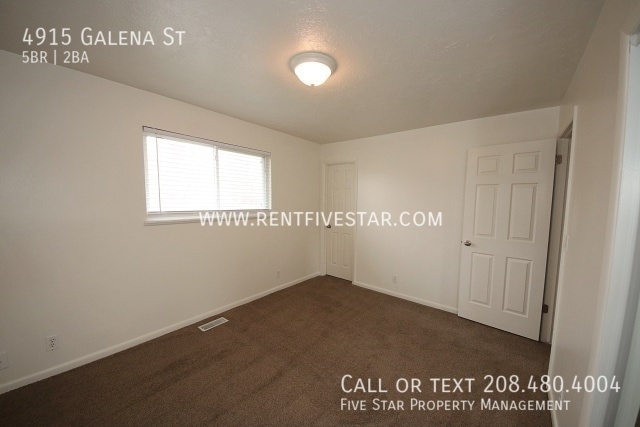 Building Photo - 4915 Galena Ave