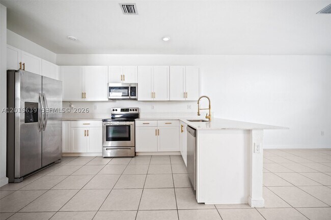 Building Photo - 11945 SW 245 Ter