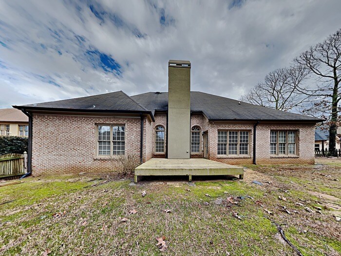 Building Photo - 1350 Lamont Cir