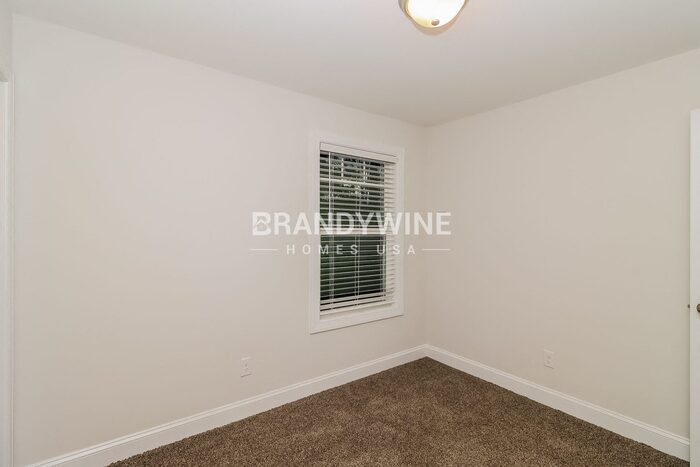 Building Photo - 281 Southcircle Dr NW