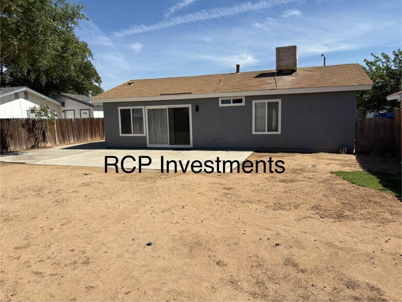 Building Photo - 3727 W Avenue K11