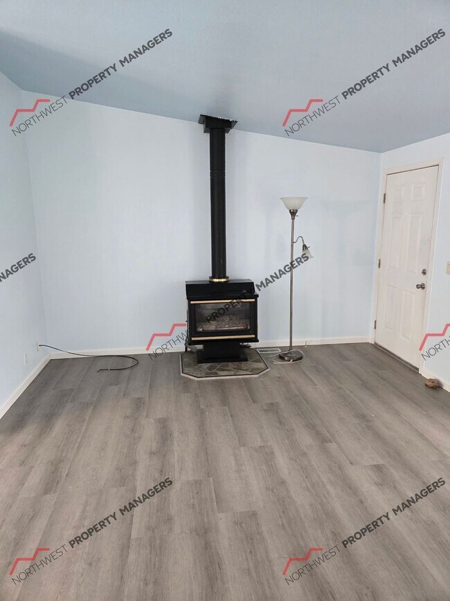 Building Photo - STATUS: *PENDING APPLICATION* | R332 | $2095 + $100 FLAT RATE W/S