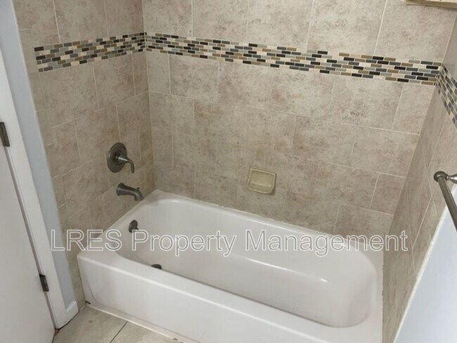 Building Photo - 4587 Lighthouse Cir