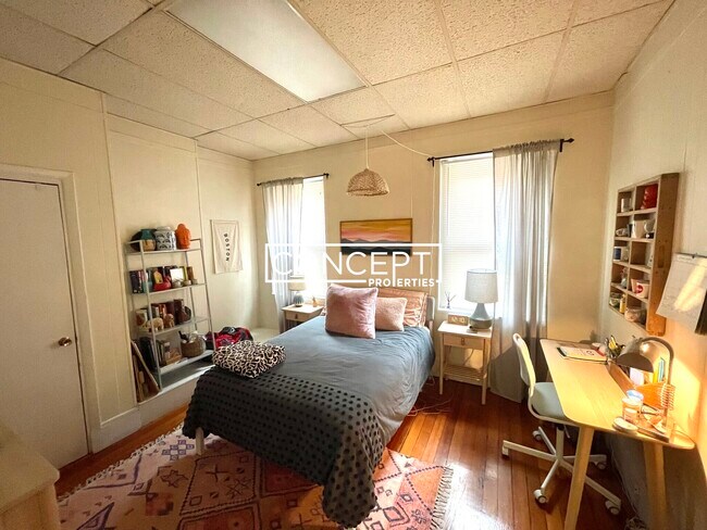 Primary Photo - 17 Aberdeen St