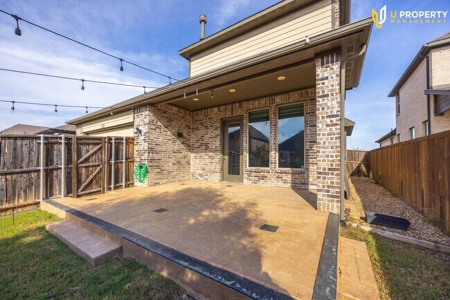 Building Photo - What's special