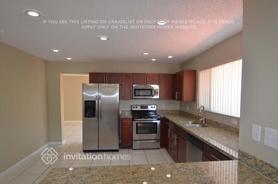Building Photo - 14661 SW 93rd Ln